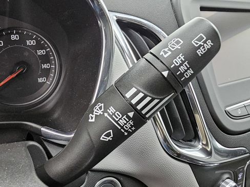 Used 2024 Chevrolet Equinox LS w/ LS Convenience Package FWD image 33