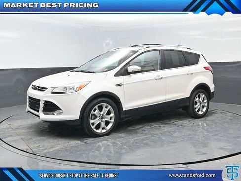 Used 2015 Ford Escape Titanium image 1