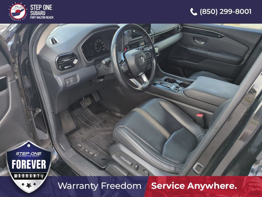 Used 2025 Honda Pilot EX-L image 11