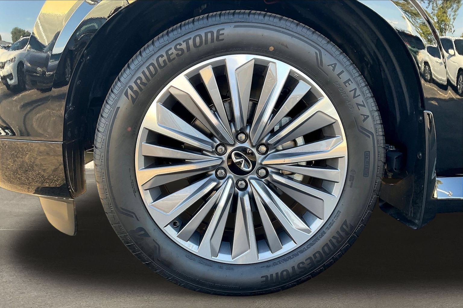 Certified 2026 INFINITI QX80 Luxe w/ Cargo Package AWD/4WD image 33