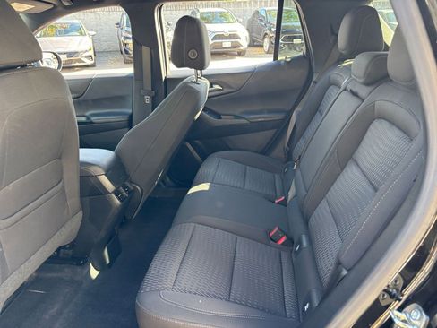 Used 2025 Chevrolet Equinox LT image 25