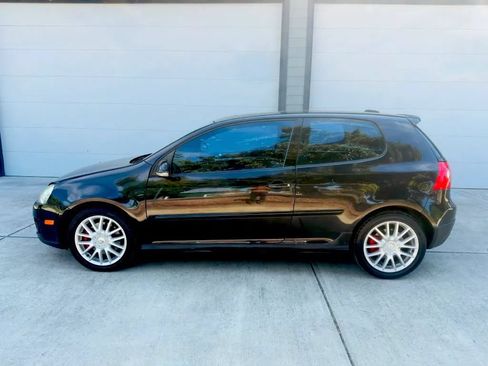 Used 2006 Volkswagen GTI 2.0T 2-Door FWD image 2