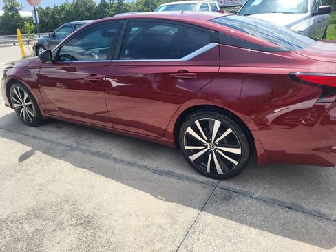 Used 2021 Nissan Altima 2.5 SR w/ SR Premium Package FWD image 31