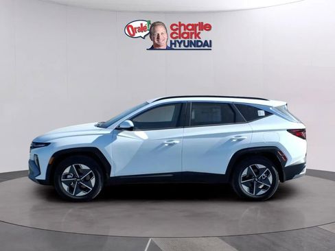 New 2026 Hyundai Tucson SEL FWD image 2