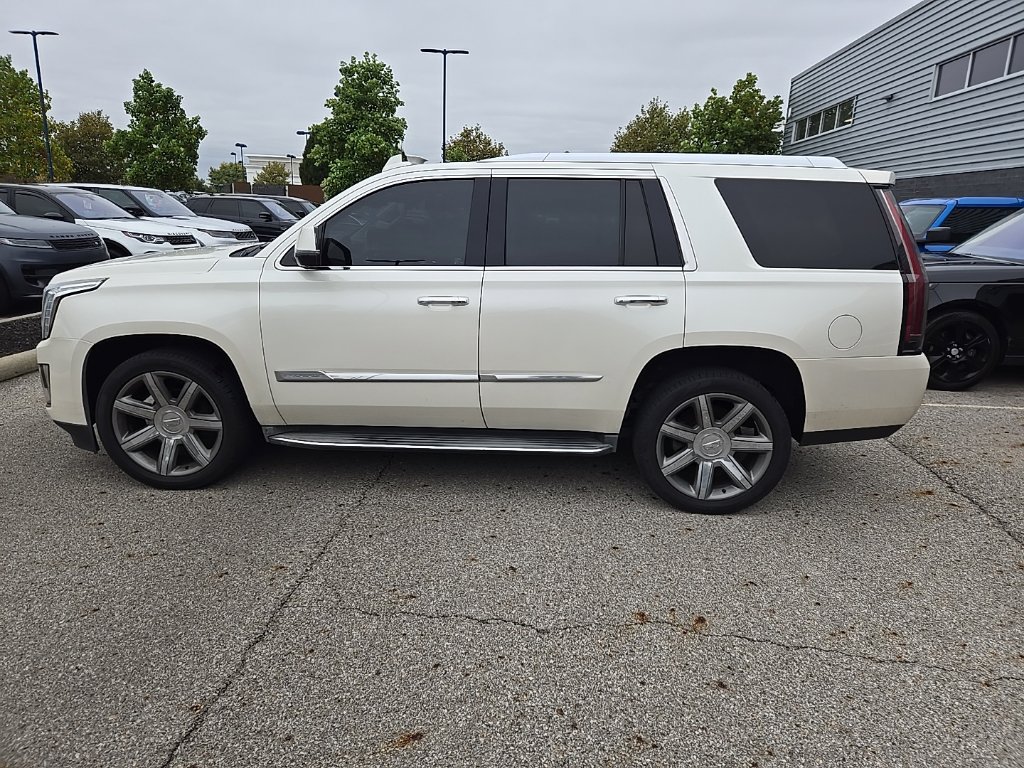Used 2015 Cadillac Escalade Luxury AWD/4WD image 8