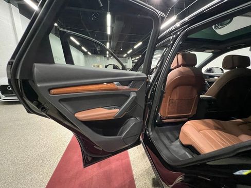 Used 2021 Audi Q5 2.0T Premium Plus w/ Premium Plus Package image 23