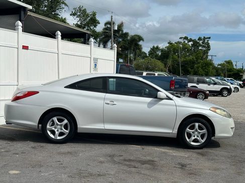 Used 2004 Toyota Solara SLE image 2