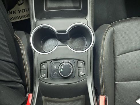 Used 2020 GMC Terrain SLT w/ Preferred Package image 9