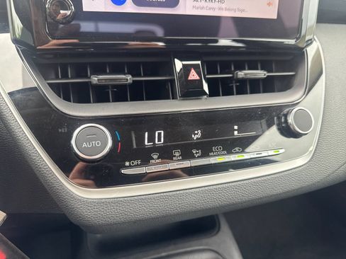 Used 2025 Toyota Corolla LE FWD image 19