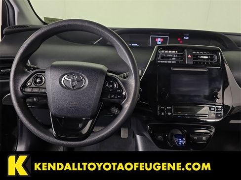 Used 2019 Toyota Prius L Eco image 9