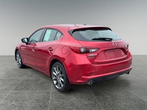 Used 2018 MAZDA MAZDA3 Touring image 3