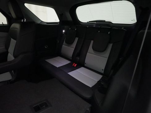 Used 2024 Ford Explorer XLT w/ Equipment Group 202A image 17