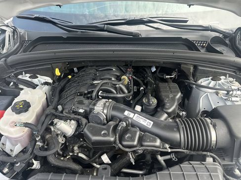 Used 2023 Jeep Grand Cherokee Limited w/ Black Appearance Package RWD image 12