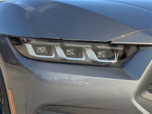 Used 2024 Ford Mustang Premium image 9