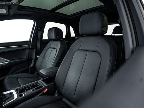 New 2025 Audi Q3 2.0T Premium image 15