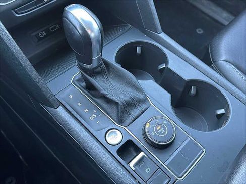 Used 2019 Volkswagen Atlas SE image 34