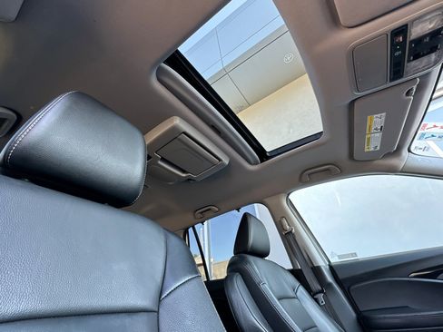 Used 2020 Honda Pilot Touring image 15