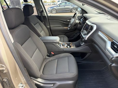 Used 2023 GMC Acadia SLE w/ Driver Convenience Package AWD/4WD image 23