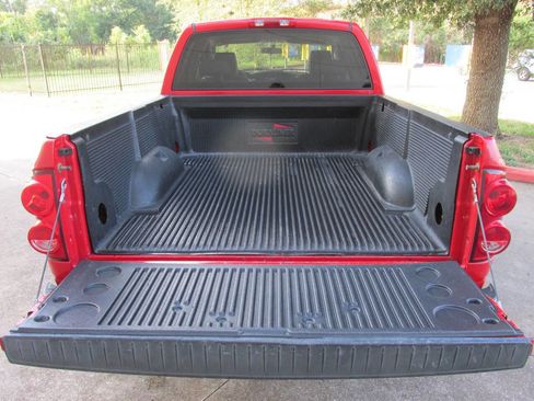 Used 2008 Dodge Ram 1500 Truck ST image 25