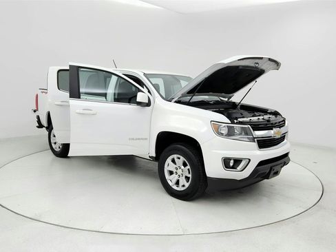 Used 2019 Chevrolet Colorado LT w/ LT Convenience Package image 12