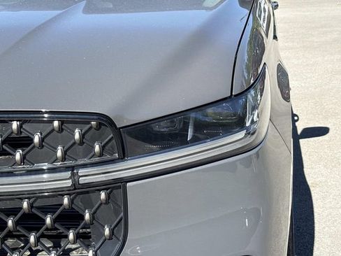 New 2026 Lincoln Navigator L Black Label AWD/4WD image 10