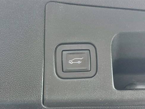 Used 2019 Cadillac XT5 Premium Luxury FWD image 29