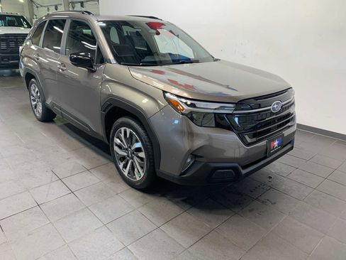 New 2025 Subaru Forester Touring image 2