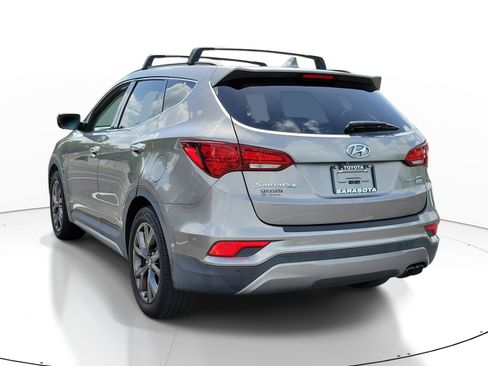 Used 2017 Hyundai Santa Fe Sport FWD image 4