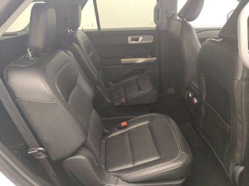 Used 2023 Ford Explorer Limited w/ Equipment Group 301A image 19