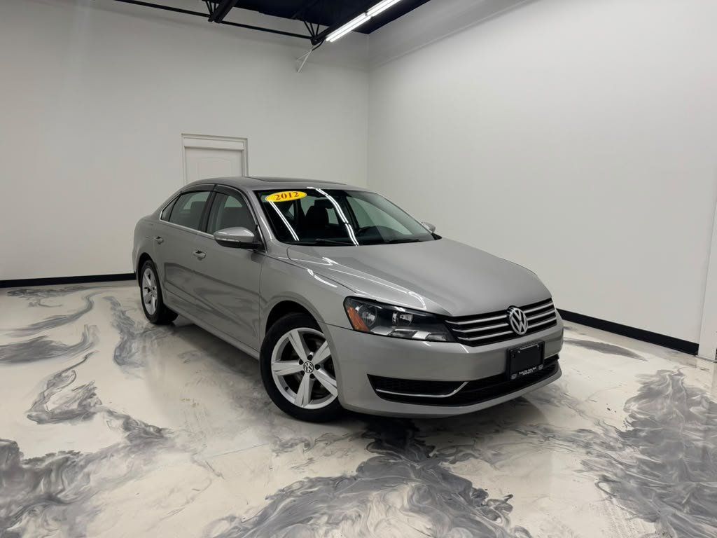 Used 2012 Volkswagen Passat 2.5 SE FWD image 2