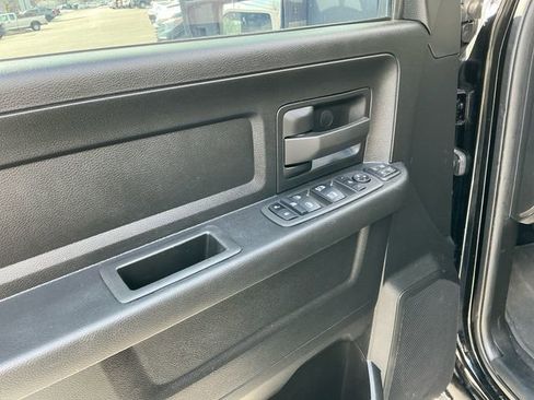 Used 2024 RAM 3500 Tradesman w/ Chrome Appearance Group image 11