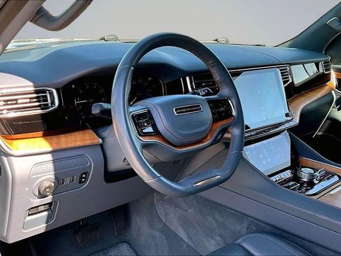 Used 2022 Jeep Grand Wagoneer Series II w/ Flexible Seating Group image 14