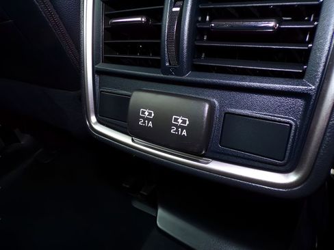 Used 2023 Subaru Forester Limited AWD/4WD image 9
