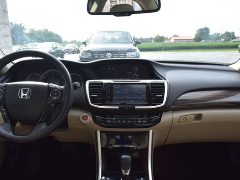 Used 2016 Honda Accord EX-L image 38