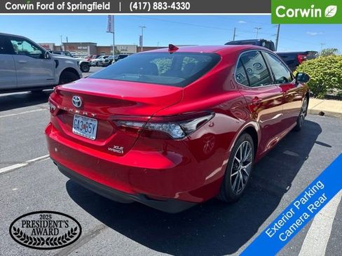 Used 2024 Toyota Camry XLE w/ Navigation Package FWD image 8
