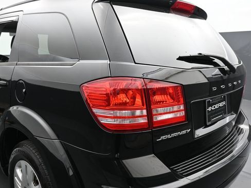 Used 2017 Dodge Journey SE FWD image 40