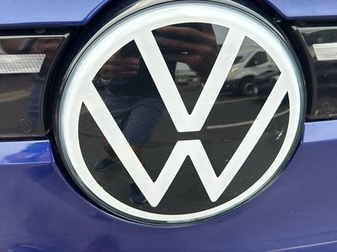 Used 2021 Volkswagen ID.4 Pro S w/ Gradient Package AWD/4WD image 9