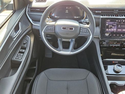 New 2025 Jeep Grand Cherokee L Laredo w/ Luxury Tech Group I image 12