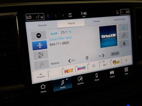 New 2027 Chrysler Pacifica Select FWD image 26
