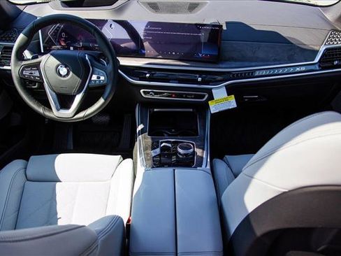 Used 2026 BMW X5 xDrive40i w/ Premium Package image 21