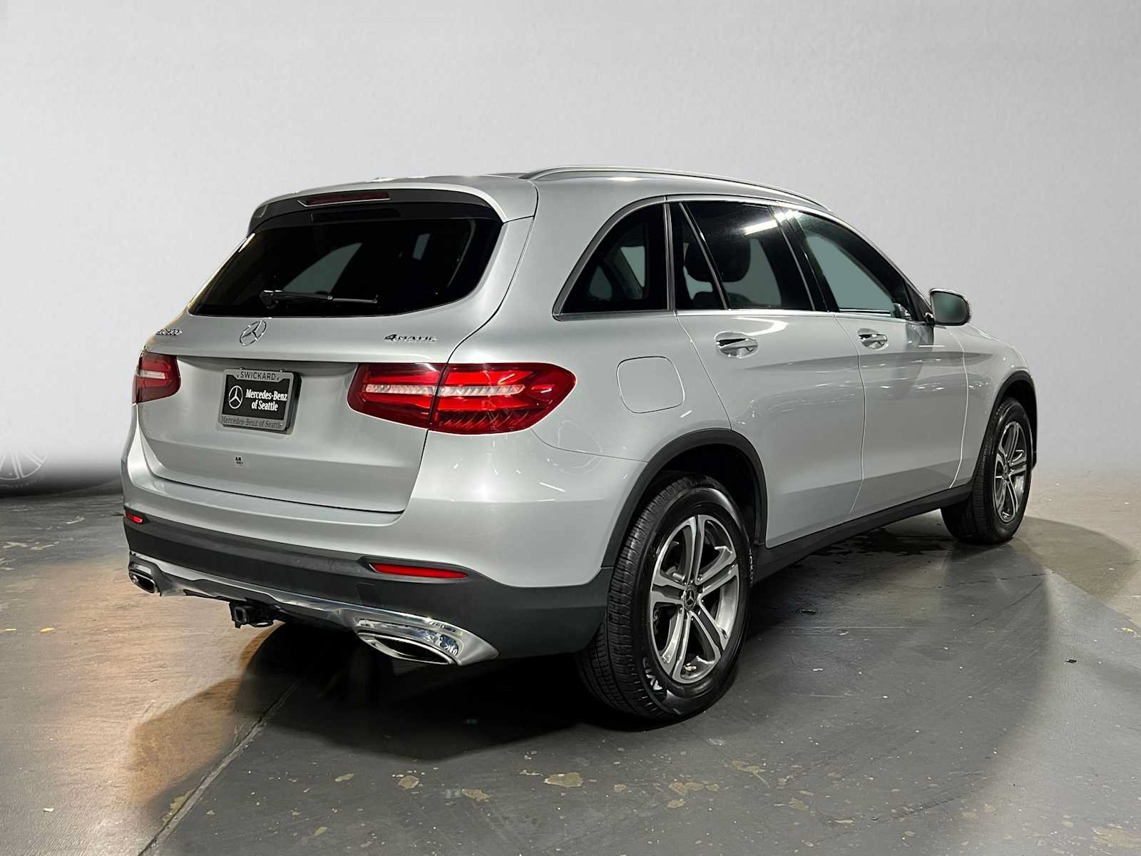 Certified 2018 Mercedes-Benz GLC 300 4MATIC image 3