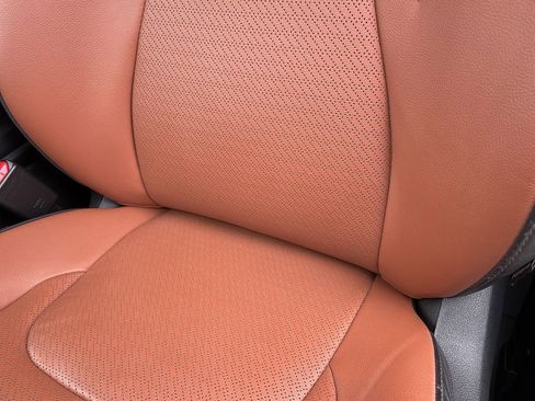 Used 2024 Kia Carnival SX Prestige image 20