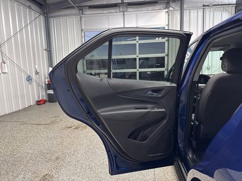 Used 2023 Chevrolet Equinox LT image 14