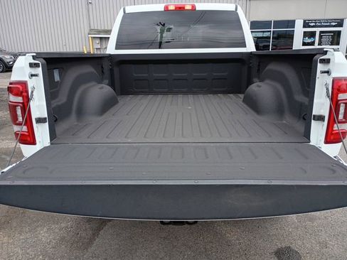 Used 2024 RAM 2500 Big Horn w/ Safety Group AWD/4WD image 19