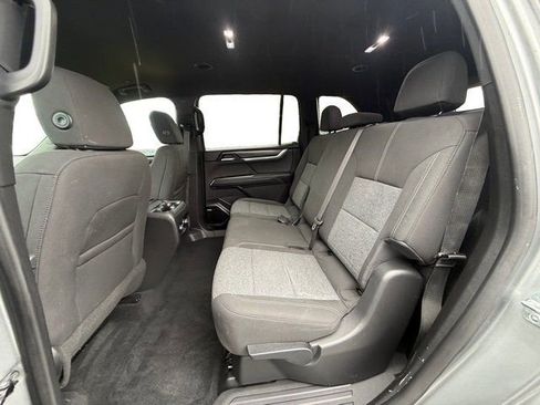 Used 2025 GMC Acadia Elevation image 21