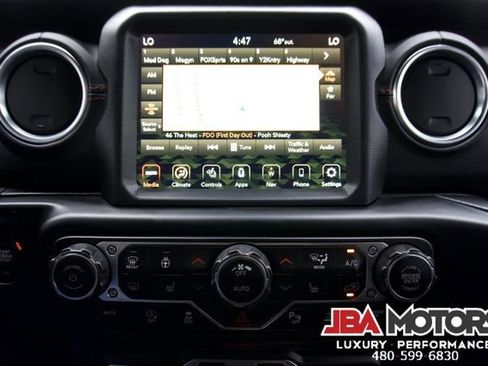 Used 2020 Jeep Gladiator Rubicon image 18