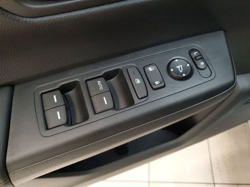 Certified 2025 Honda CR-V LX image 15