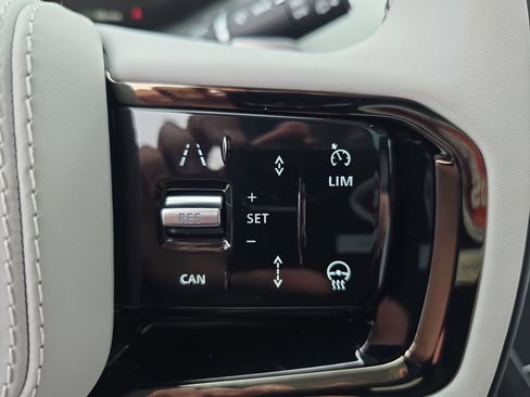 New 2026 Land Rover Range Rover Sport Dynamic SE image 18