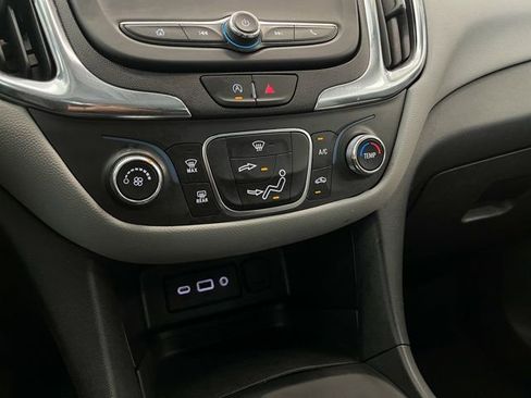 Used 2023 Chevrolet Equinox LS image 25