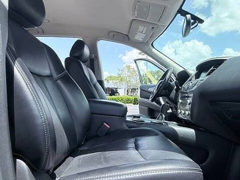 Used 2019 Nissan Pathfinder SL w/ Cargo Package AWD/4WD image 14